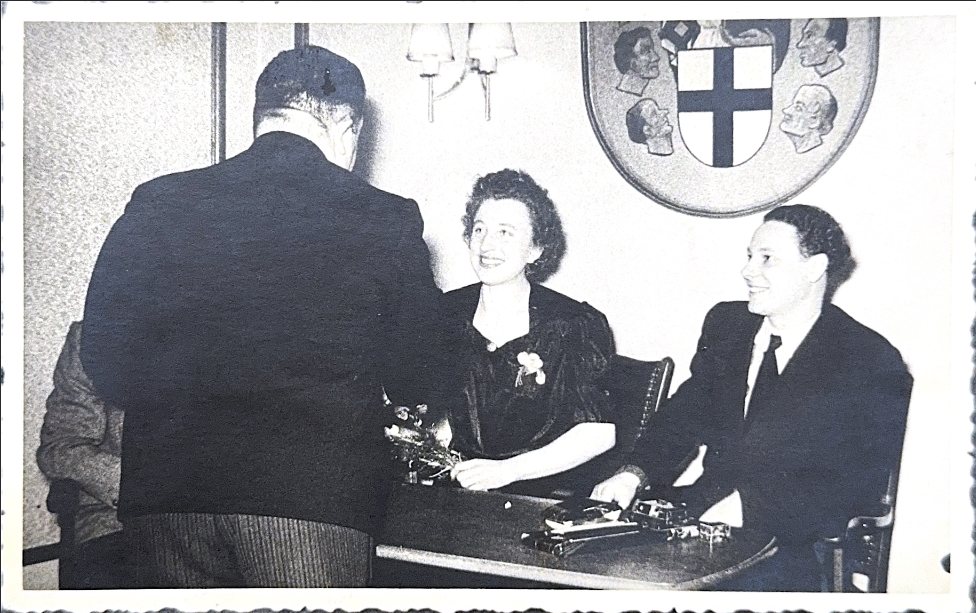 Hochzeit von Franz Josef Beyer und Gertrud Brigitte Hesse am 19.03.1955 in Brühl.